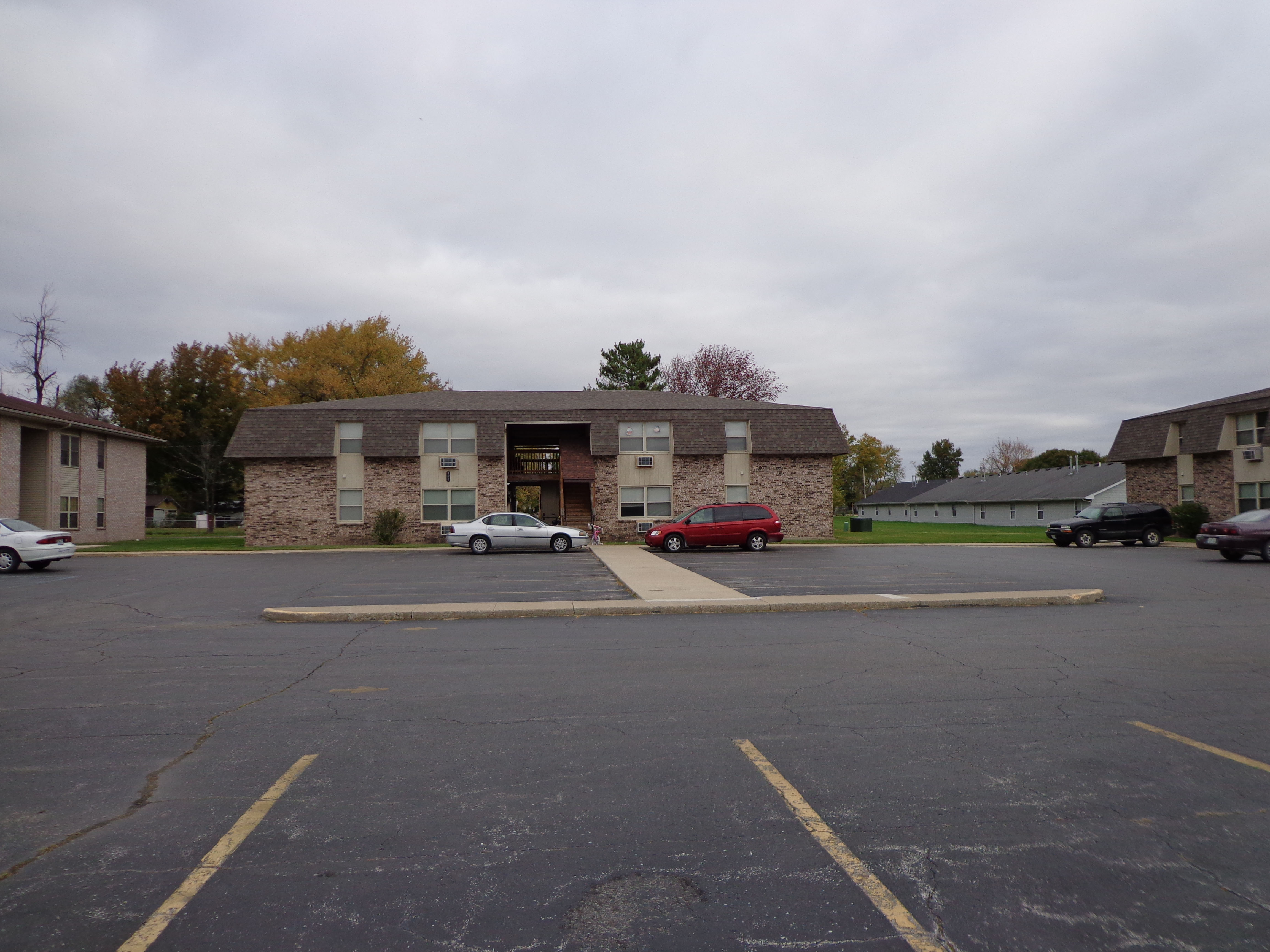 Sherwood Glen Apartments MACO Management Co., Inc.