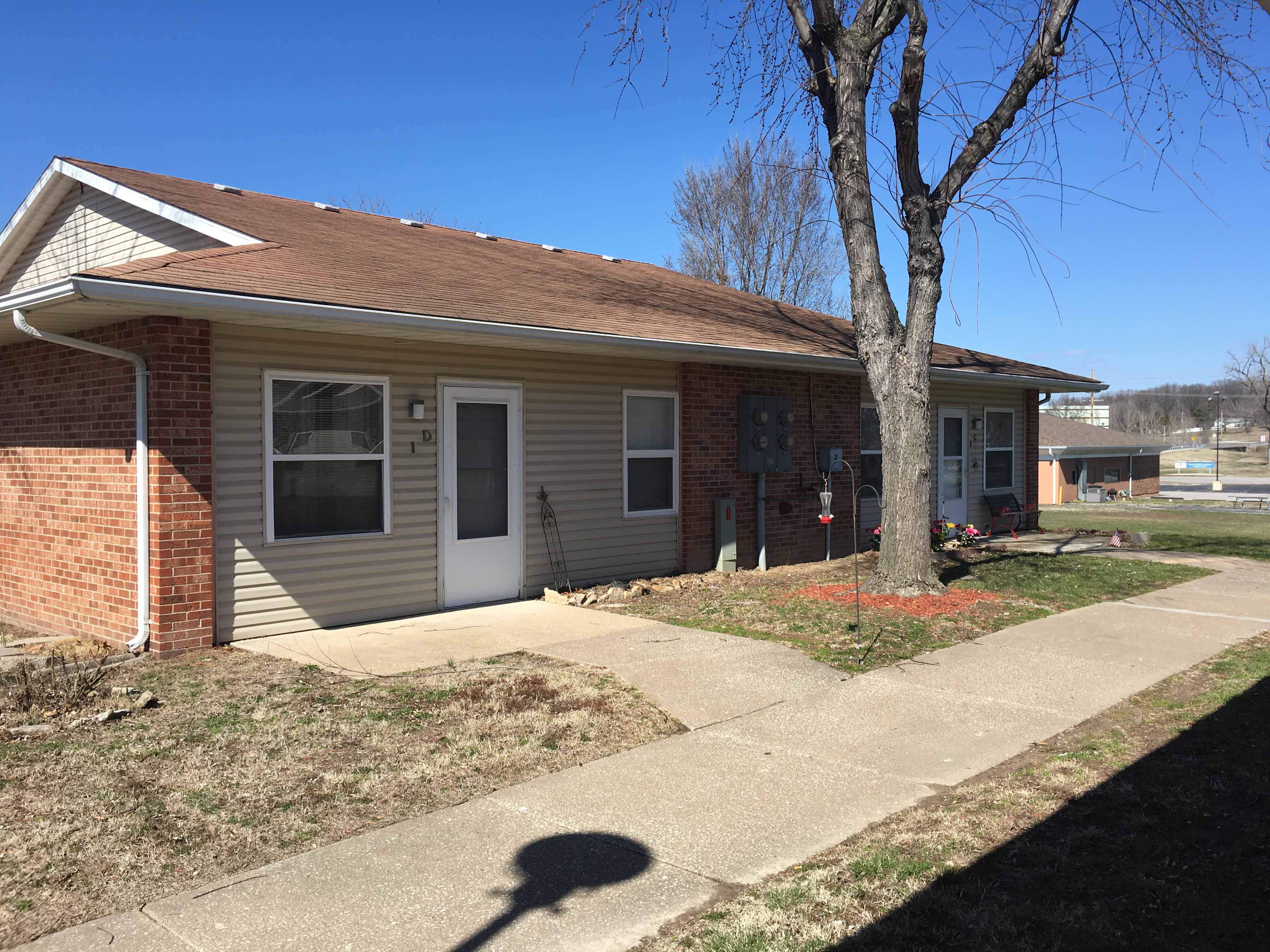 Village Green Apartments Pevely MACO Management Co., Inc.